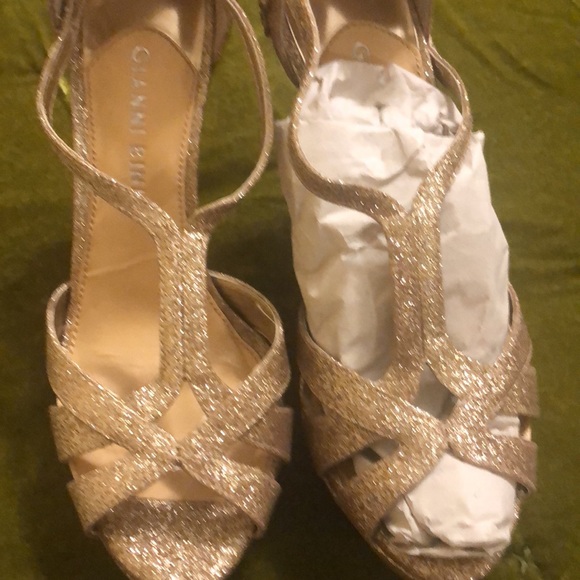 Evening Shoes - Picture 8 of 9